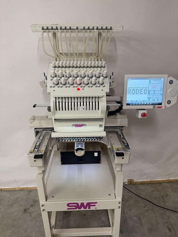 Single Head embroidery machine